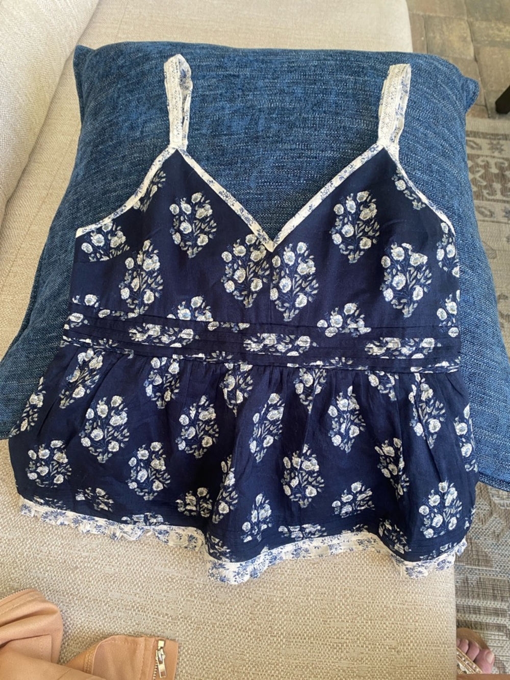 Abercrombie & Fitch Navy Blue Floral Lace-Trim peplum Camisole